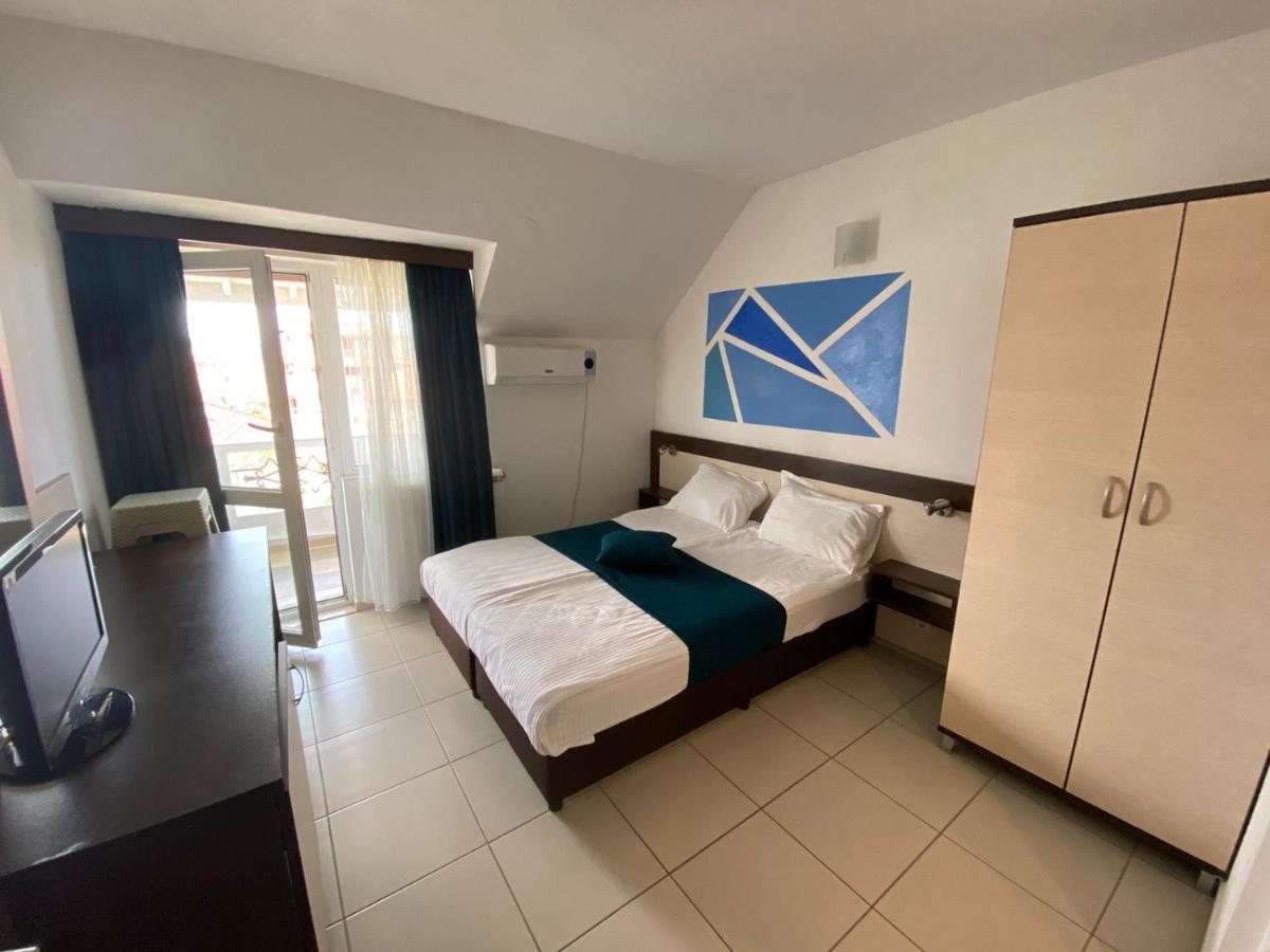 פרימורסקו Lilia 2 Family Hotel מראה חיצוני תמונה